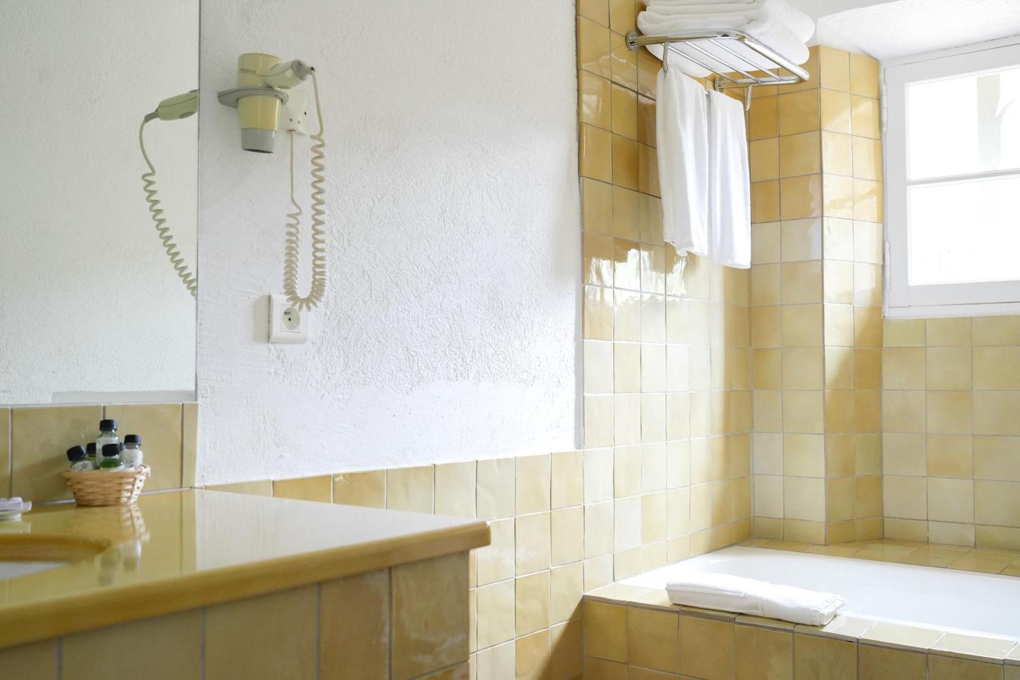 Hotel La Figuiere ラマチュエル 部屋 写真